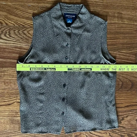 EUC Ann Taylor 100% Silk Dark Brown and Tan Sleeveless Button Down Blouse - Picture 6 of 7